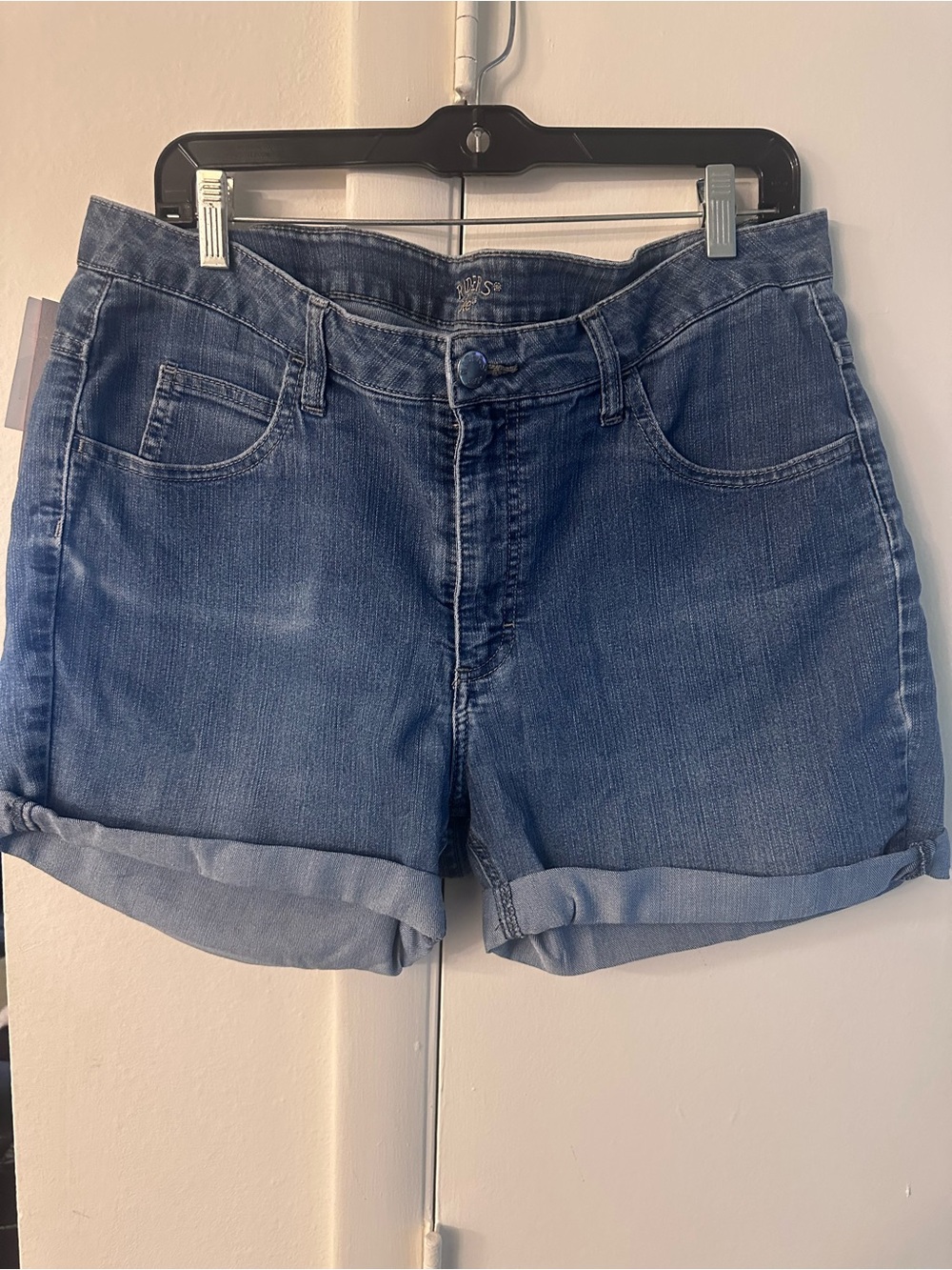 Riders by Lee Women's Medium Blue Denim Cuffed Shorts size 13/14